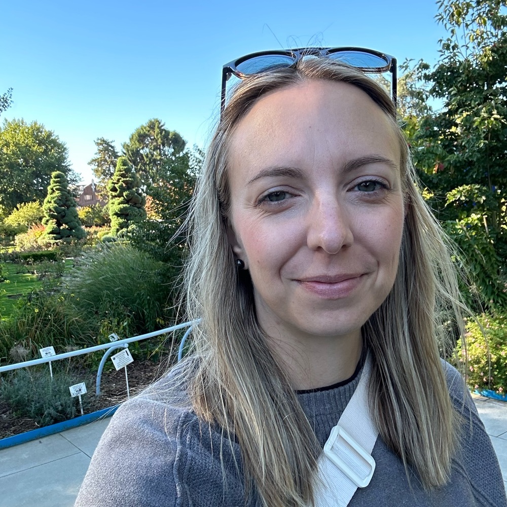 Meet your Posher, Julie